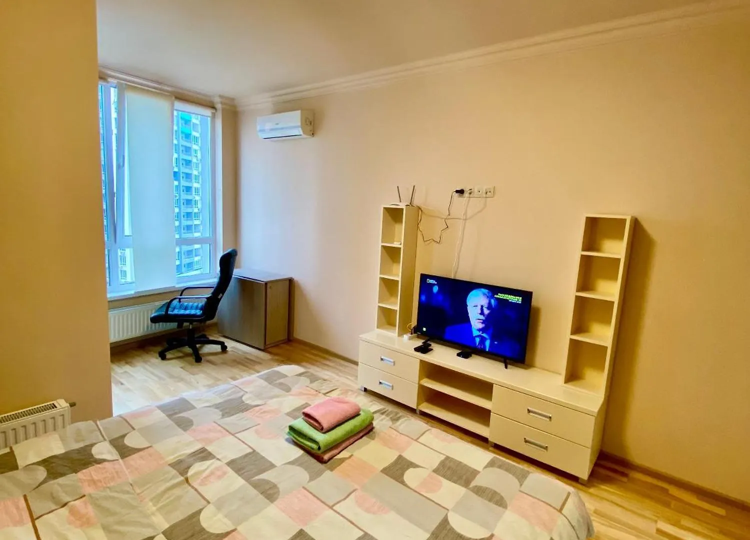 Затишна Квартира В Жк Каховська, Метро Лівобережна, Мвц Kyiv